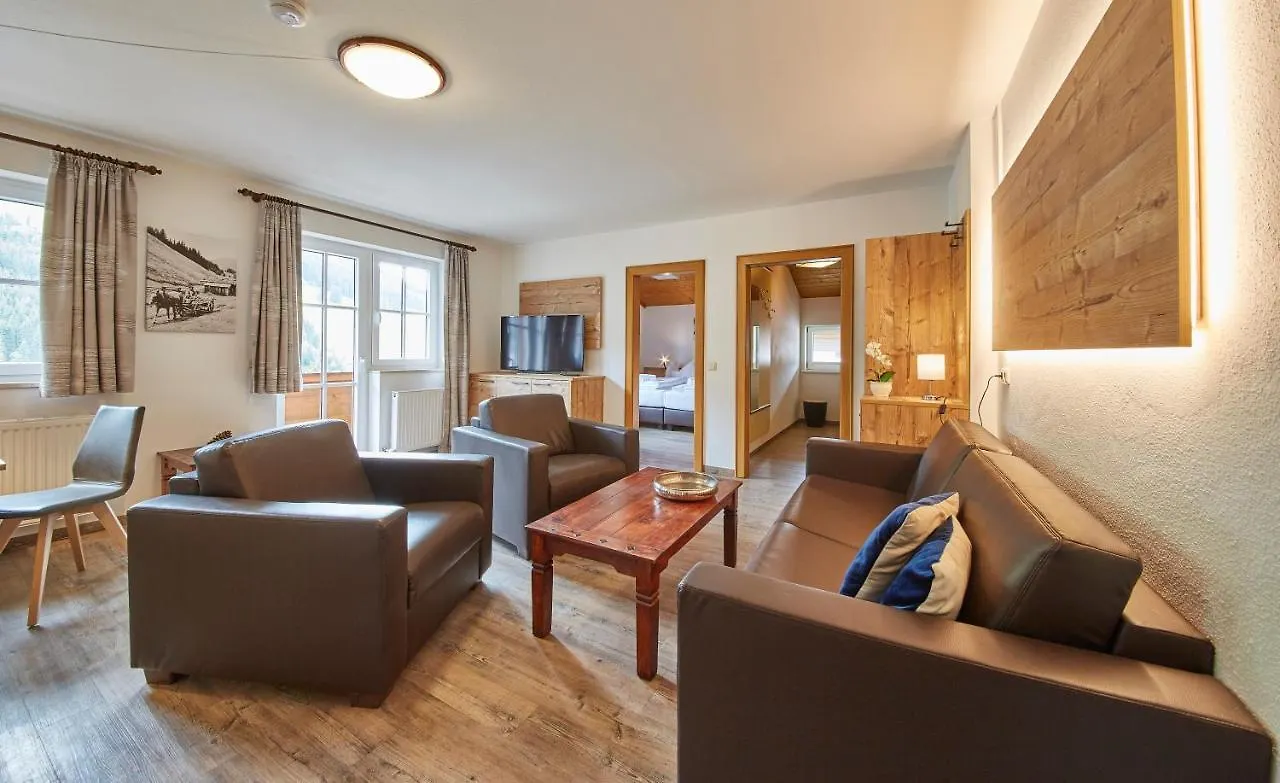 Delfi Ski & Bike Appartements Saalbach-Hinterglemm 0*,
